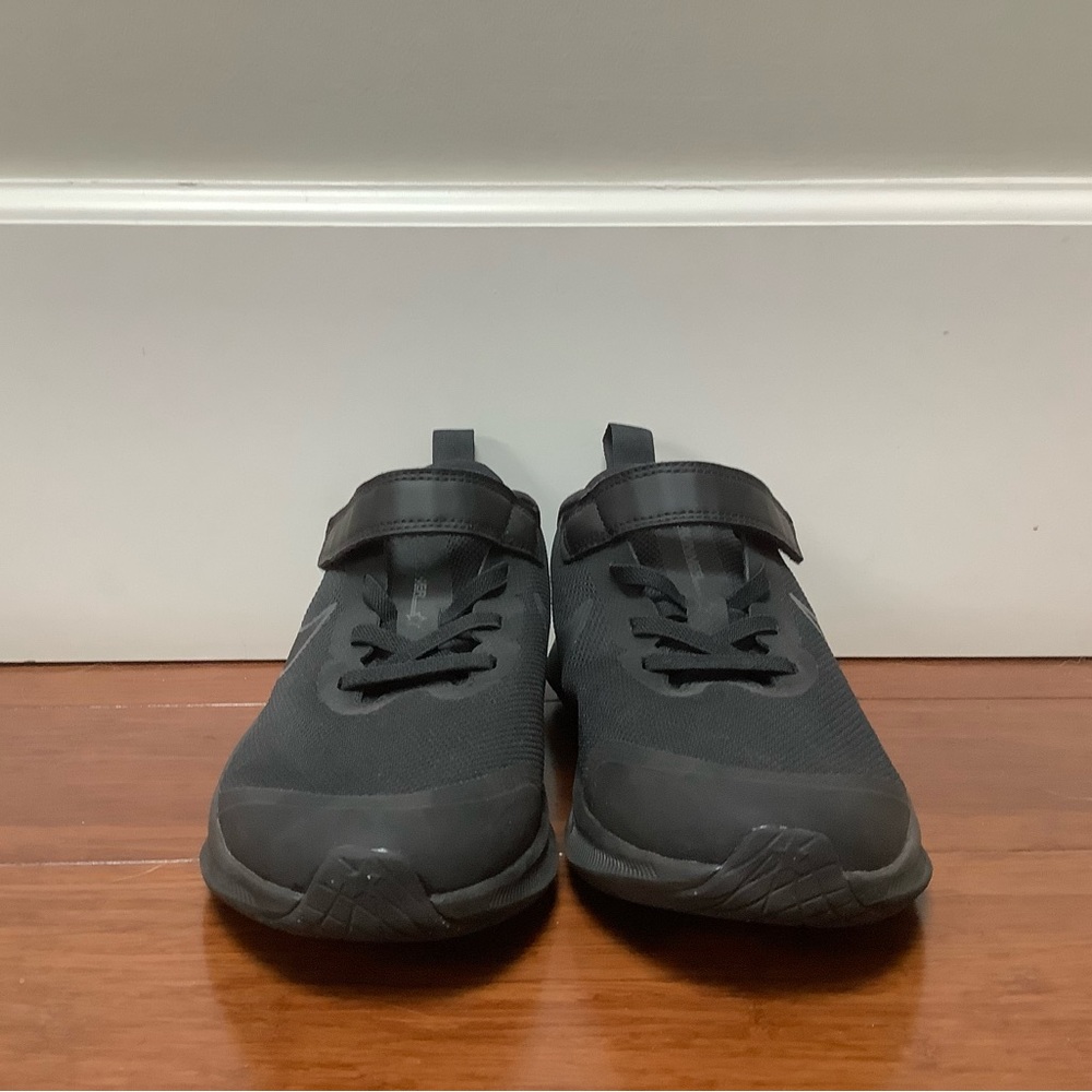 Nike girls sneakers